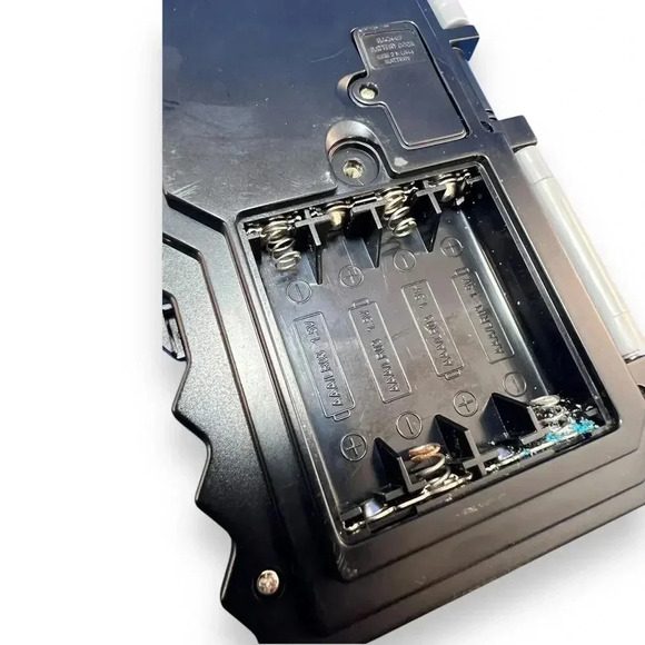 EUC Tiger Electronics Jurassic Park III Dino-Dex Handheld Game  Works - Picture 8 of 8